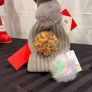 Gray PICK-A-Pom Beanie 3 Interchangeable Poms
